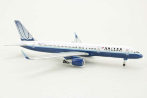 Alternative view of Boeing 757-200 mit Winglets United Air Lines N517UA Herpa 562003 1:400