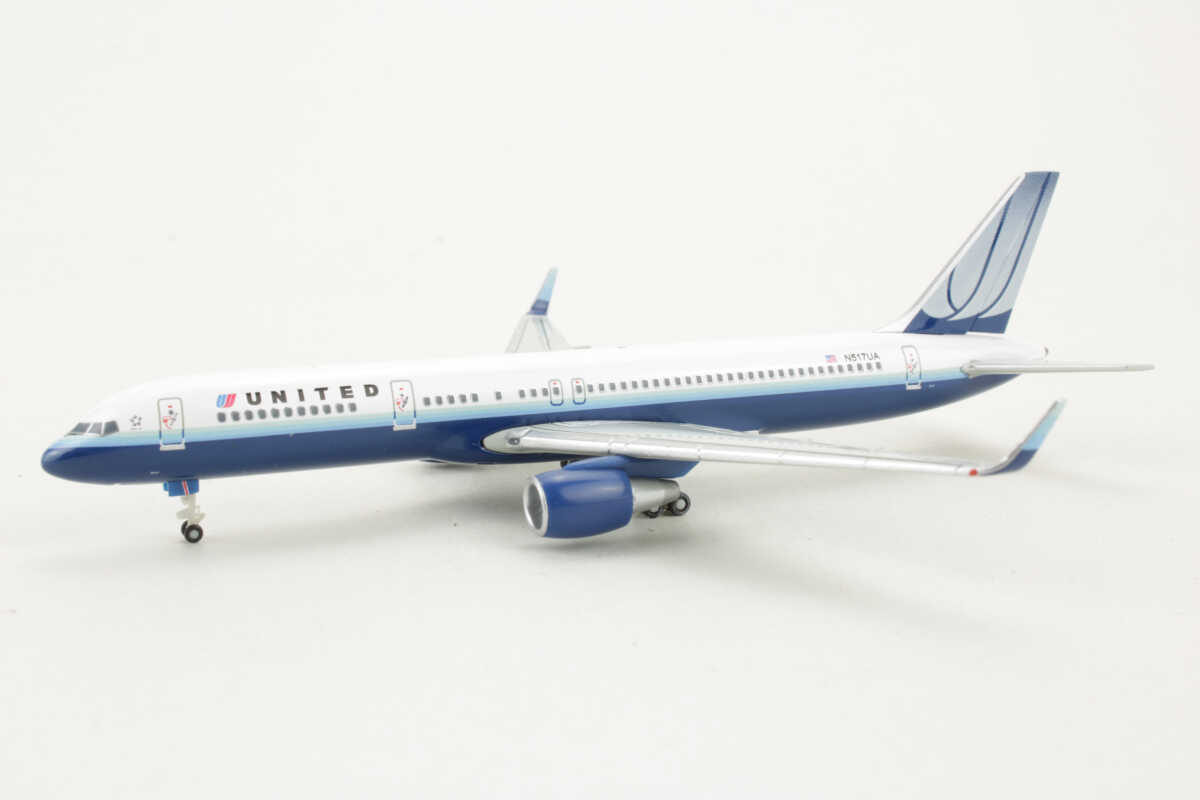 Boeing 757-200 mit Winglets United Air Lines N517UA Herpa 562003 1:400 – Bild 3