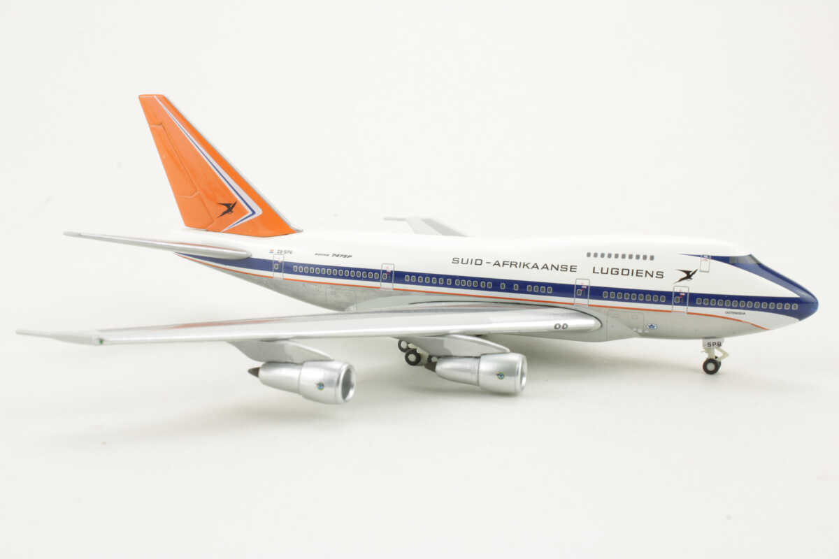 Boeing 747SP South African Airways ZS-SPB Herpa 562133 1:400 - Image 2