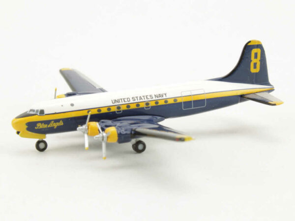 Douglas DC-4/R5D USMC "Blue Angels" Herpa 502092 1:500 – Bild 3