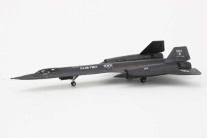 Lockheed SR-71A Blackbird 17982 "Charlie's Problem" US Air Force Herpa 554022 1:200 - Image 3