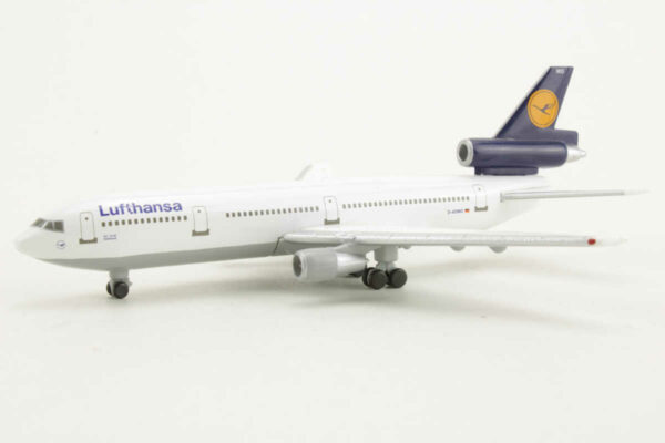 McDonnell Douglas DC 10-30 Lufthansa D-ADMO Herpa 516204 1:500 – Bild 3