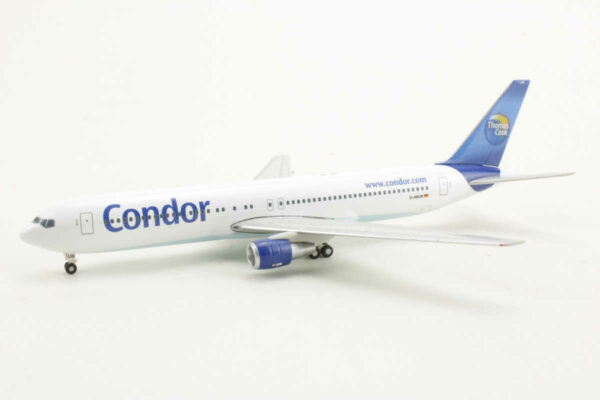 Boeing 767-300 Condor D-ABUB Herpa 561488 1:400 - Image 3