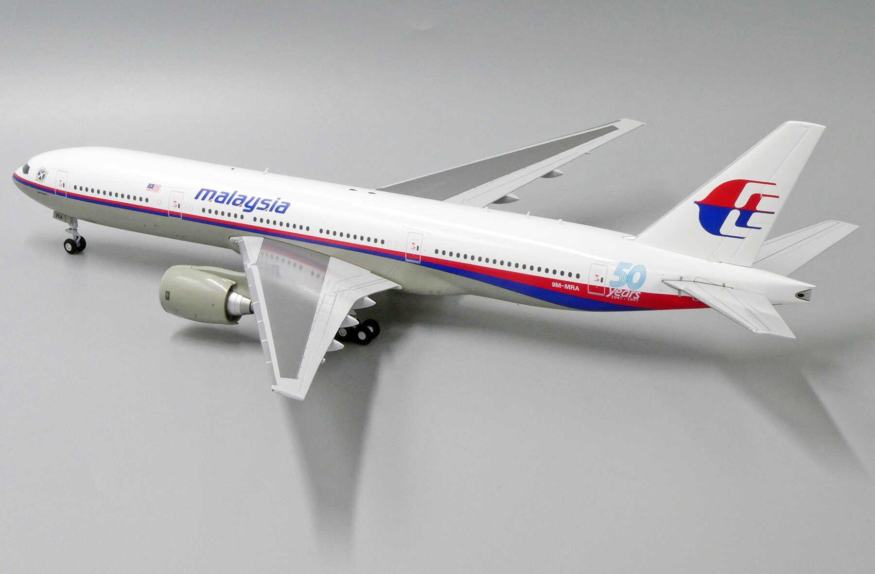 Boeing 777-200ER Malaysia Airlines 9M-MRA JC Wings MAS03 1:200