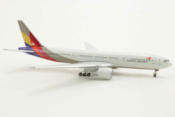 Boeing 777-200 Asiana Airlines HL7791 Herpa 523660 1:500 – Bild 2