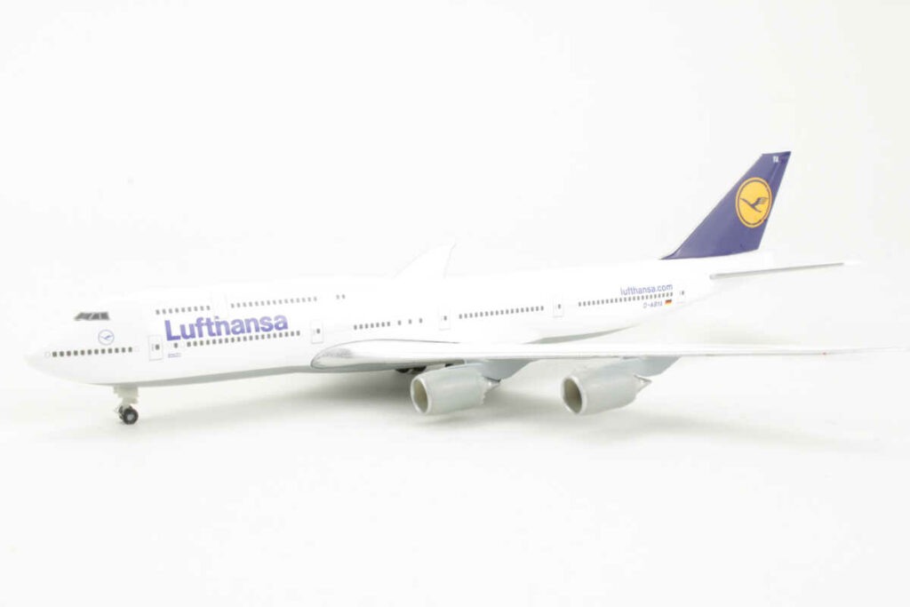 Boeing 747-8 Lufthansa D-ABYA Herpa 516068 1:500 - MW-Moba