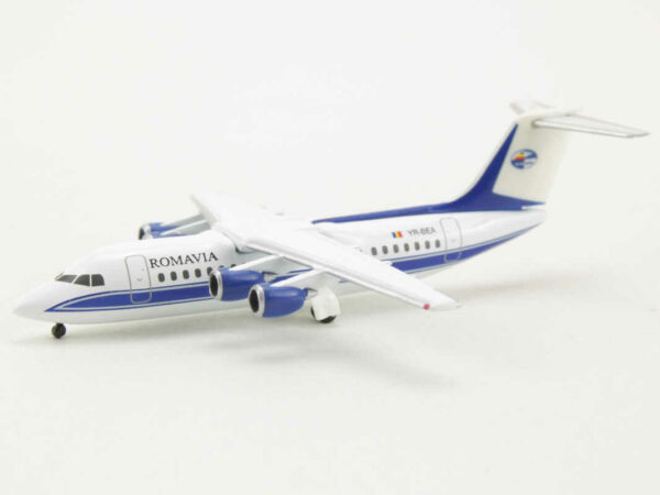 BAe 146-200 Romavia YR-BEA Herpa 509695 1:500 – Bild 3