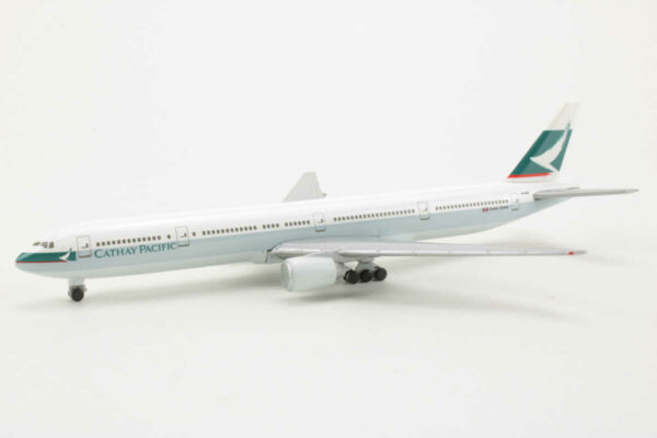 Boeing 777-300 Cathay Pacific B-HNE CXcitement 1:500 – Bild 3