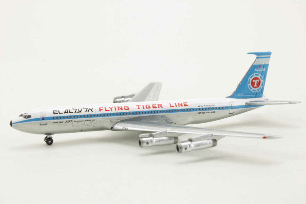 Boeing 707 Flying Tiger Line 