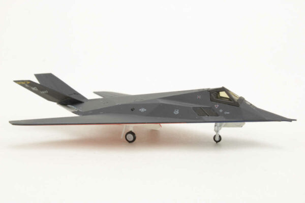 Lockheed Martin F-117A USAF Holloman AFB US Flag scheme, 2008 Hogan 6498 1:200 – Bild 2