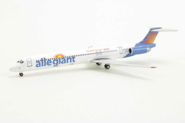 McDonnell Douglas MD-80 Allegiant Air N865GA Gemini Jets GJAAY1457 1:400 – Bild 3