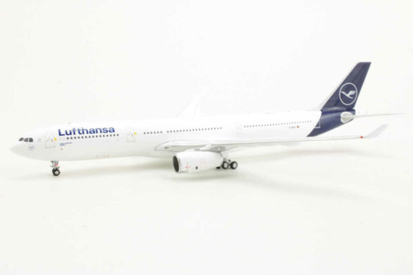 Airbus A330-300 Lufthansa D-AIKO Gemini Jets GJDLH1831 1:400 – Bild 3