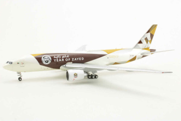 Boeing 777F Etihad Cargo "Year of Zayed" A6-DDE Gemini Jets GJETD1812 1:400 – Bild 3