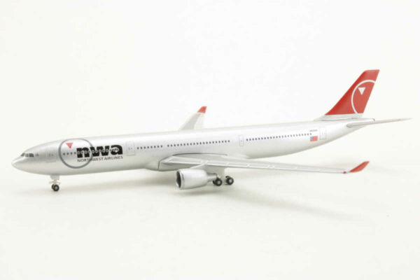 Airbus A330-300 NWA Northwest Airlines N802NW Herpa 502009 1:500 – Bild 3