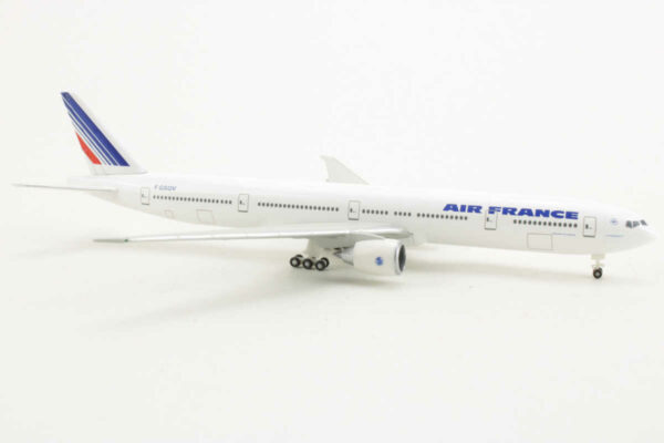 Boeing 777-300ER Air France F-GSQV Herpa 506656 1:500 – Bild 2