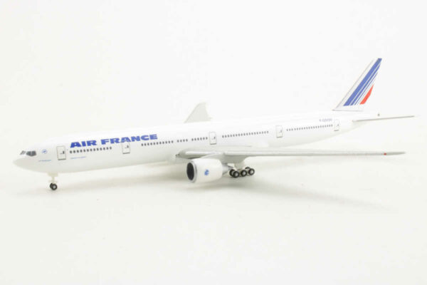 Boeing 777-300ER Air France F-GSQV Herpa 506656 1:500 – Bild 3