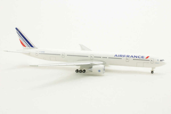 Boeing 777-300ER Air France F-GZND Herpa 506892 1:500 – Bild 2