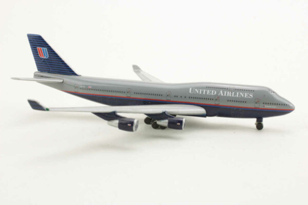 Set 2pcs Boeing 747-400 / Vickers Viscount 745 United Airlines Herpa 510721 1:500 – Bild 3