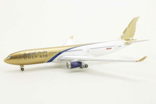 Airbus A330-200 Gulf Air A40-KE Herpa 514170 1:500 – Bild 3