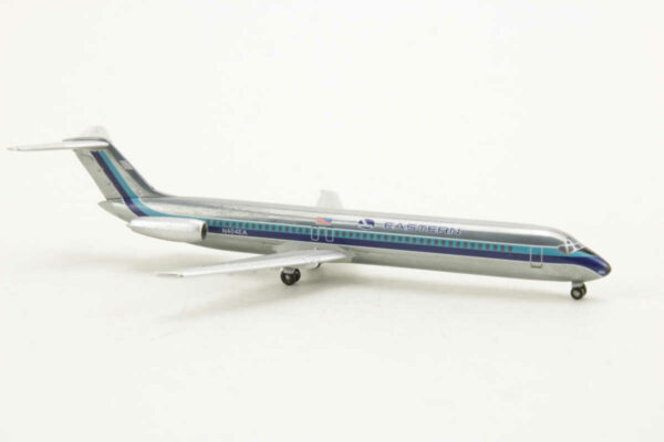 Douglas DC-9-50 Eastern Air Lines N404EA Herpa 519038 1:500 – Bild 2