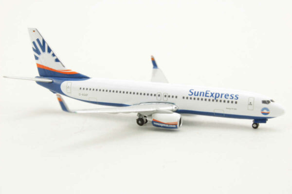 Boeing 737-800 Sun Express D-ASXF Herpa 519090-001 1:500 – Bild 2