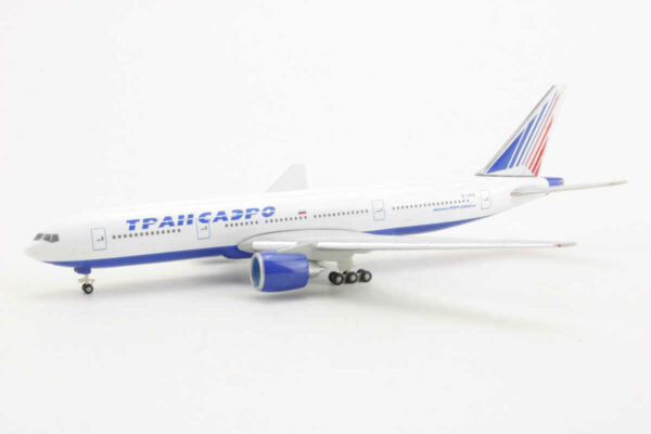 Boeing 777-200 Transaero Airlines EI-UNW Herpa 523561 1:500 – Bild 3