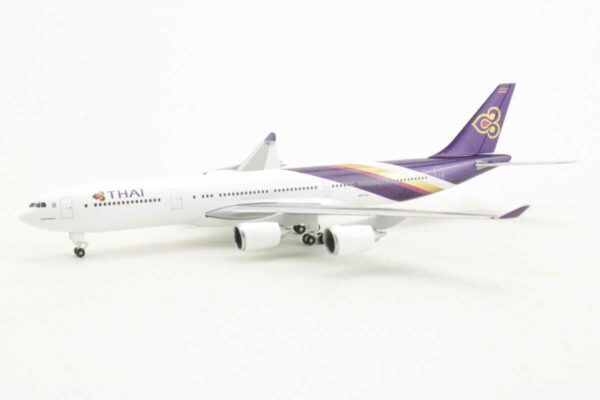 Airbus A340-500 Thai Airways HS-TLD Herpa 524124 1:500 – Bild 3