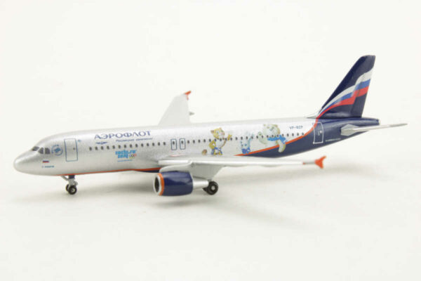 Airbus A320 Aeroflot "Sochi 2014" VP-BZP Herpa 524407 1:500 – Bild 3