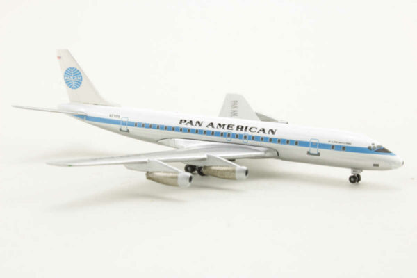 Douglas DC-8-30 Pan Am N811PA Herpa 524469 1:500 – Bild 2