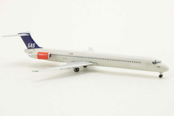 McDonnell Douglas MD-81 SAS Scandinavian "Nora Viking" SE-DIR Herpa 524780 1:500 – Bild 2