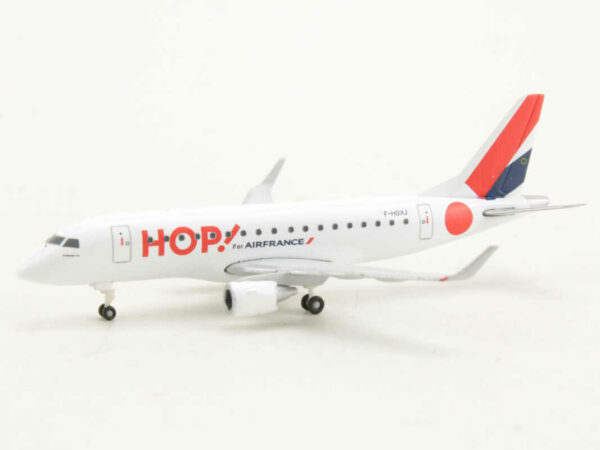 Embraer 170 HOP! for Air France F-HBXJ Herpa 526302 1:500 – Bild 3