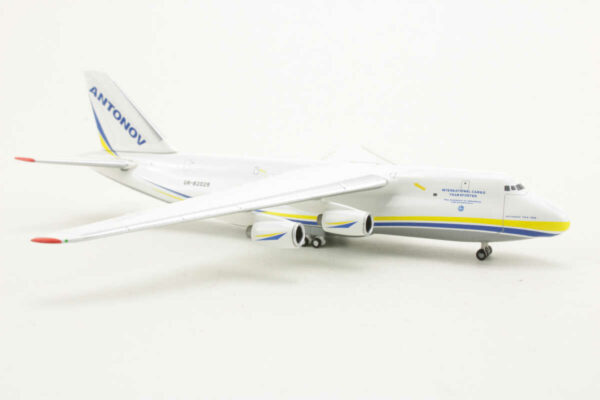 Antonov AN-124 Antonov Airlines UR-82029 Herpa 526777-002 1:500 – Bild 2