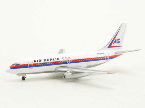 Boeing 737-200 Air Berlin USA N9020U Herpa 530453 1:500 – Bild 3