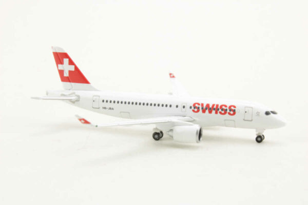 Bombardier CS100 Swiss International HB-JBA Herpa 530736 1:500 – Bild 2