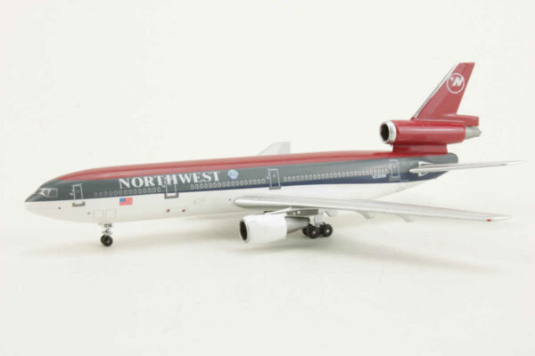 McDonnell Douglas DC-10-40 Northwest Orient Airlines N155US Herpa 534369 1:500 – Bild 3