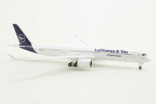 Airbus A350-900 Lufthansa Braunschweig "Lufthansa & You" D-AIXP Herpa 536066 1:500 – Bild 2