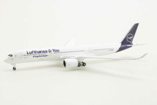 Airbus A350-900 Lufthansa Braunschweig "Lufthansa & You" D-AIXP Herpa 536066 1:500 – Bild 3