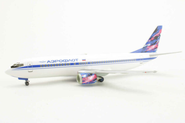 Boeing 737-400 Aeroflot Herpa 550338 1:200 – Bild 3