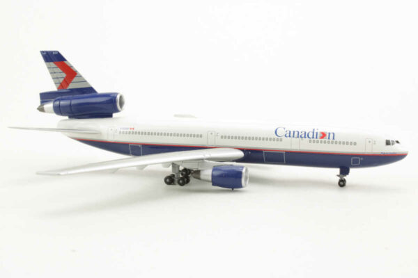 Douglas DC-10-30 Canadian C-FCRD Dragon Wings 55164 1:400 – Bild 2