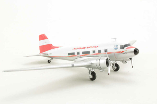 Douglas DC-3 First Austrian DC-3 Dakota Club N86U Herpa 552967 1:200 – Bild 2