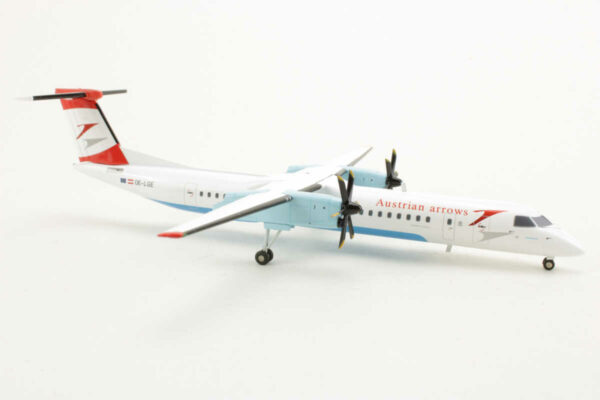 Bombardier Q400 Austrian Arrows OE-LGE Herpa 553391-001 1:200 – Bild 2