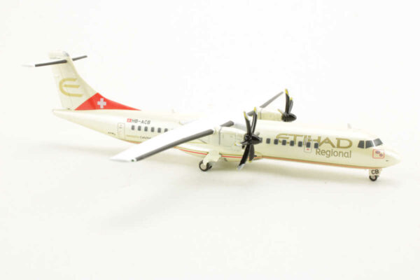 ATR-72-500 Etihad Regional HB-ACB Herpa 556828 1:200 – Bild 2