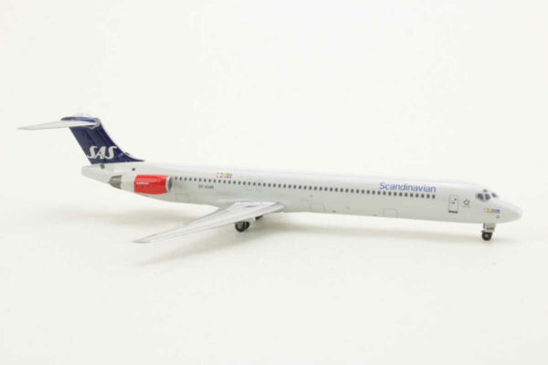 McDonnell Douglas MD-82 SAS Scandinavian OY-KHR Dragon Wings 55751 1:400 – Bild 2