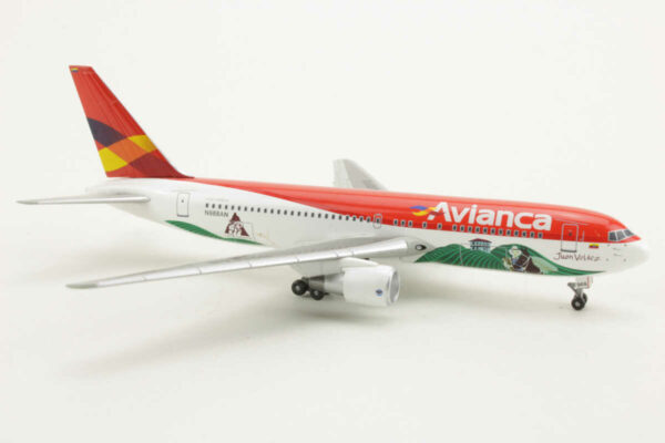 Boeing 767-200 Avianca N988AN Dragon Wings 56014 1:400 – Bild 2