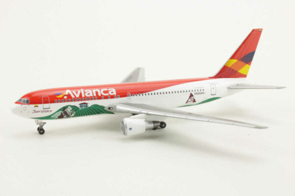 Boeing 767-200 Avianca N988AN Dragon Wings 56014 1:400 – Bild 3