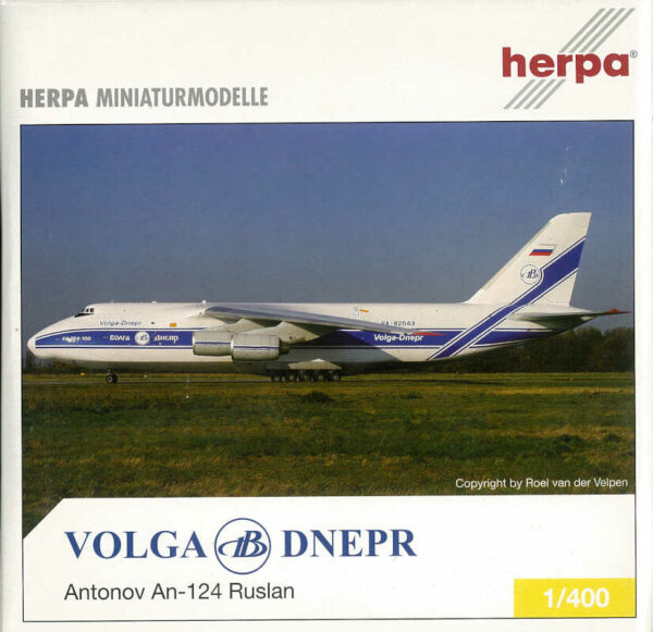 Antonov AN-124 Volga-Dnepr RA-82043 Herpa 561419 1:400