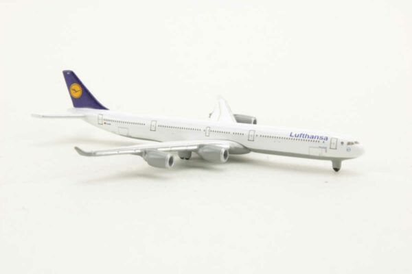 Set 3pcs Airbus A380 / A340 / Boeing 747 Lufthansa Herpa 570008 1:1000 – Bild 4