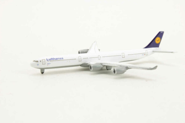 Set 3pcs Airbus A380 / A340 / Boeing 747 Lufthansa Herpa 570008 1:1000 – Bild 5