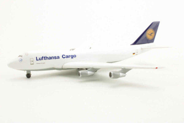 Boeing 747-200F Lufthansa Minimodell Herpa 1:500 – Bild 3