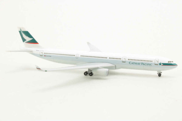 Airbus A330-300 Cathay Pacific B-HLA NG CXcitement Herpa 1:500 – Bild 2